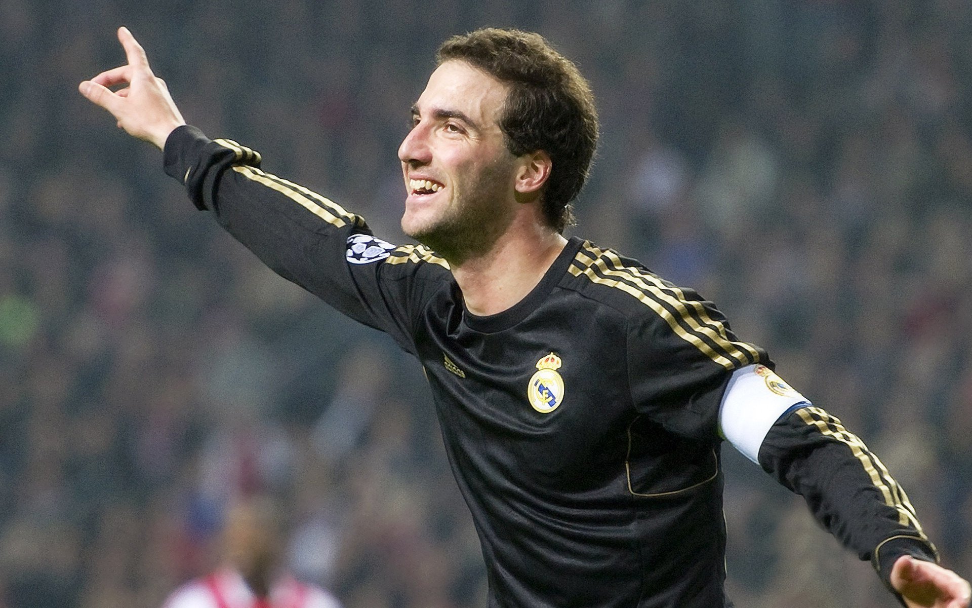 英超：利物浦3-4爆冷输给伯恩茅斯，场面跌宕起伏，利物浦英超捧杯